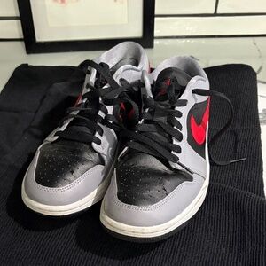 Womens Nike air Jordan’s. Worn maybe 5 times.  Excellent condition